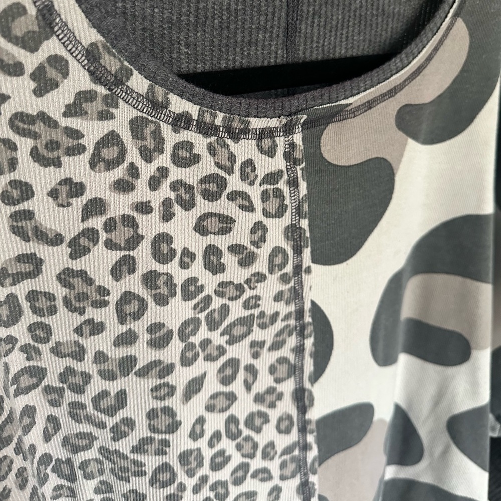 Easel Gray Ribbed Patchwork Knit Top - image 3